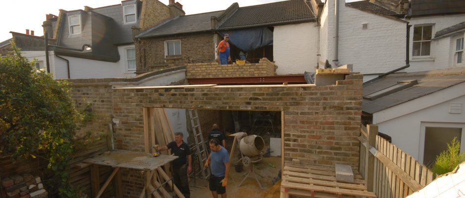 Building up the walls has started on the new first floor for the rear bedroom above